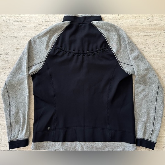Lululemon Var-City Bomber Jacket | Black / Heathered Black | Size 10 - Picture 6 of 16